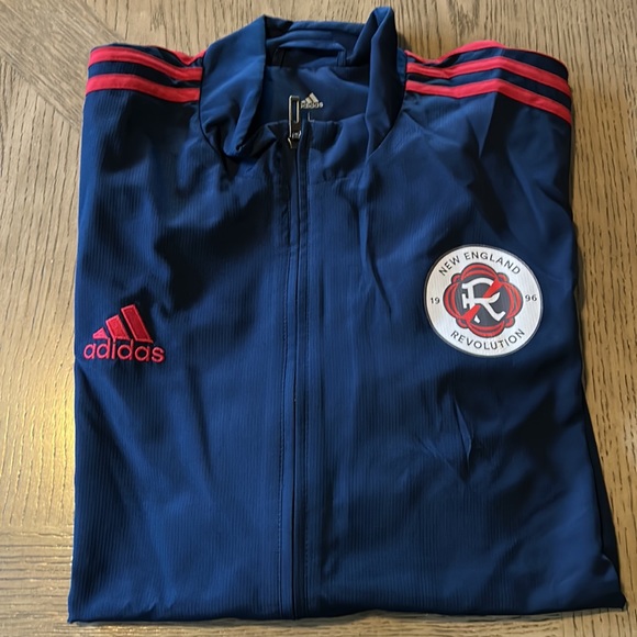 Niw with tag . Men,s Adidas Jacket - Picture 2 of 5